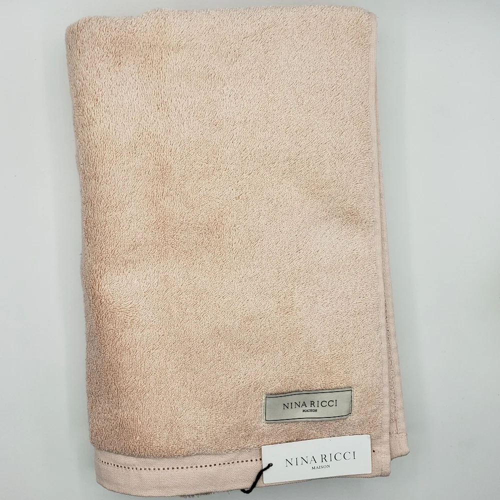 Nina Ricci Blush Bath Towel